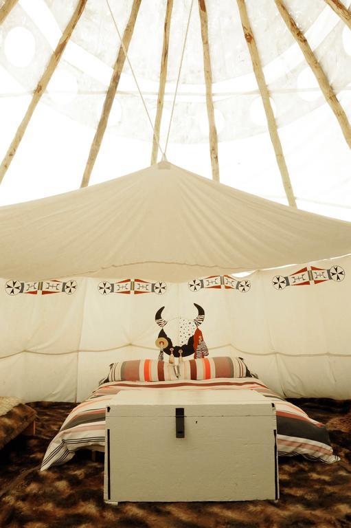 Big Sky Tipi Holidays Wartling 外观 照片