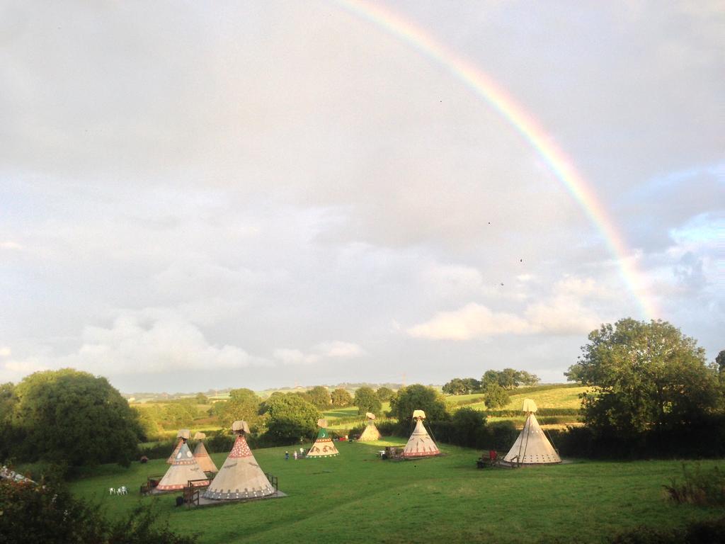 Big Sky Tipi Holidays Wartling 外观 照片